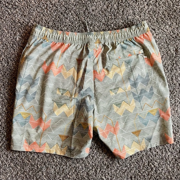 L.L. Bean Geometric Chevron Patterned Shorts Green and Orange Swim Trunks Large - Picture 6 of 14